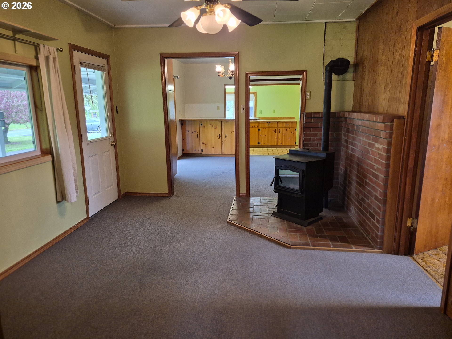 5659 Southwest Spring Hill Road Gaston, OR 97119 - Photo 4 of 35
