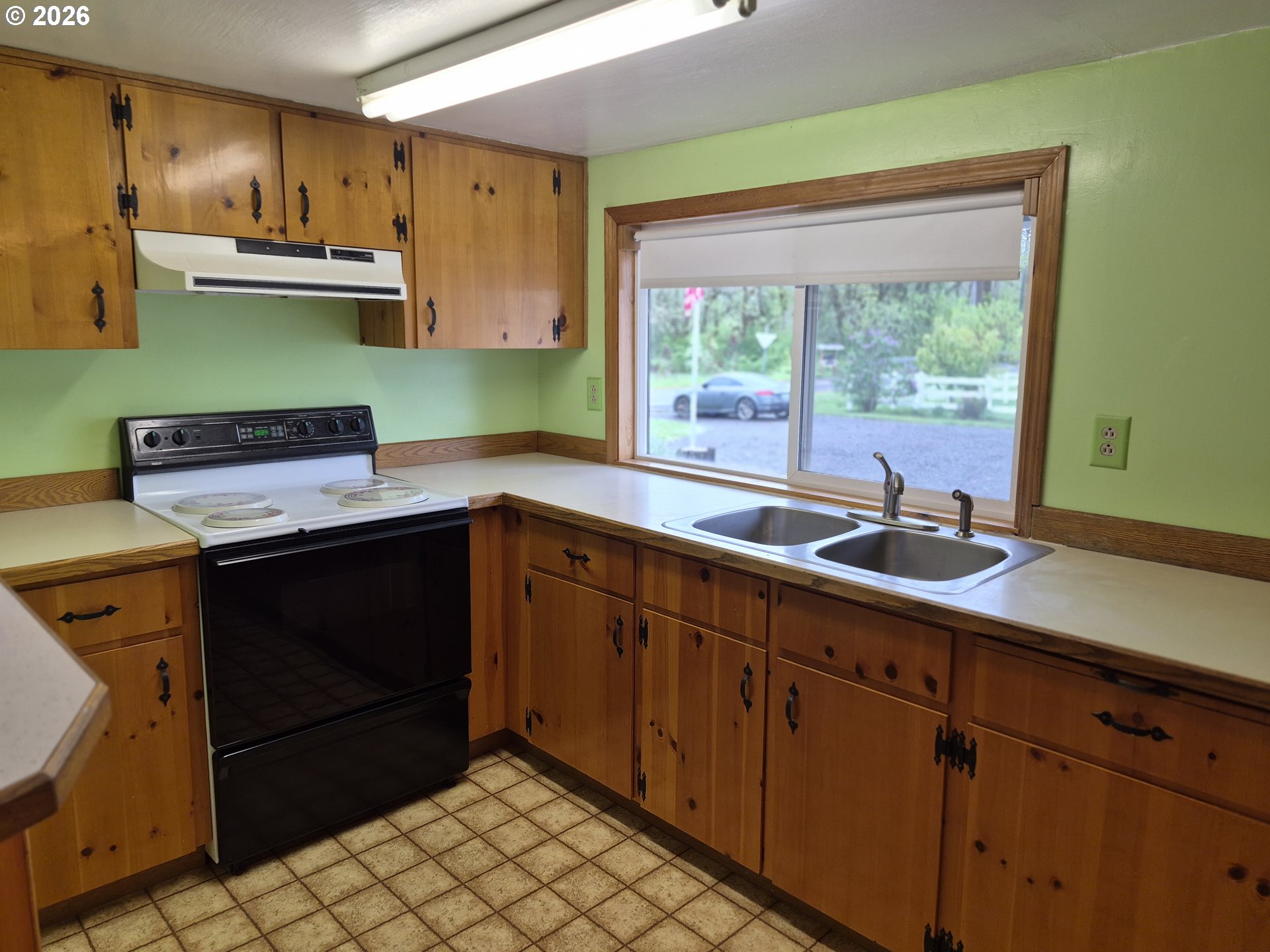 5659 Southwest Spring Hill Road Gaston, OR 97119 - Photo 7 of 35