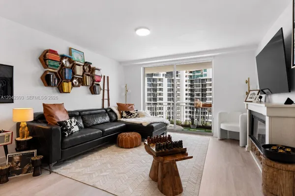 $3,500 | 770 Claughton Island Drive, Unit 1705, Miami, FL 33131