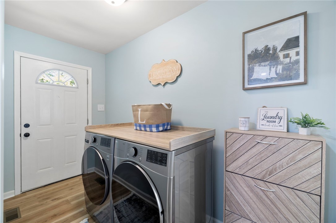 1401 Oak Drive Pendleton, SC 29670 - Photo 14 of 35 Laundry