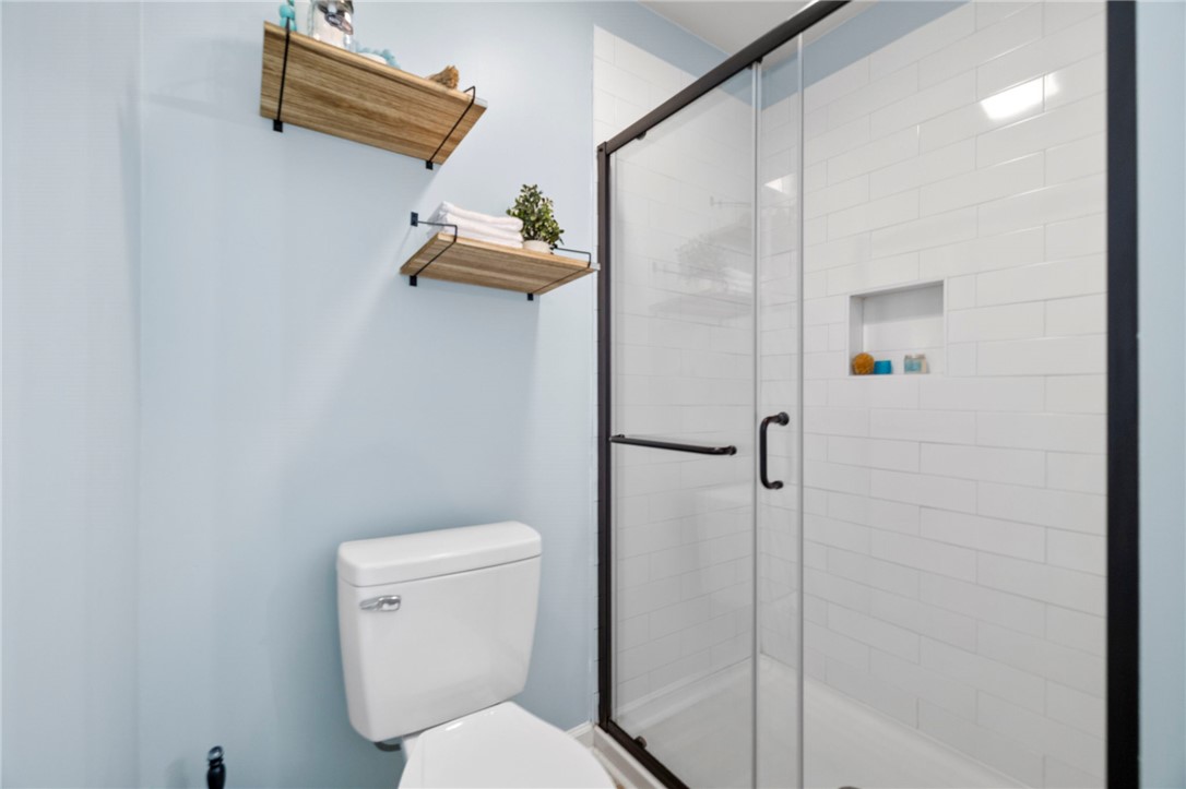 1401 Oak Drive Pendleton, SC 29670 - Photo 18 of 35 Primary Bath