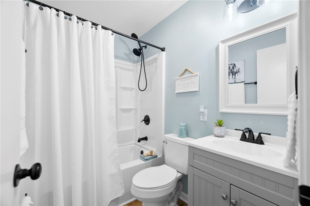 1401 Oak Drive Pendleton, SC 29670 - Photo 20 of 35 Hall Bath