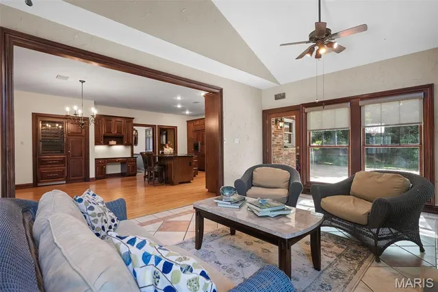 $1,525,000 | 10610 Deerpath Acres Court, St. Louis, MO 63128