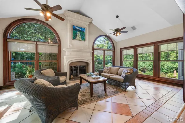 $1,525,000 | 10610 Deerpath Acres Court, St. Louis, MO 63128