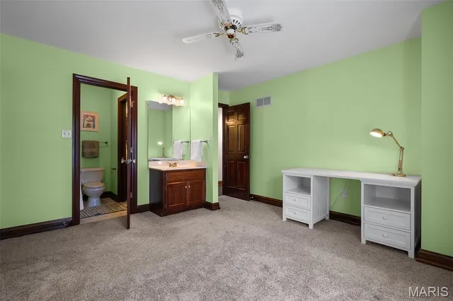 $1,525,000 | 10610 Deerpath Acres Court, St. Louis, MO 63128