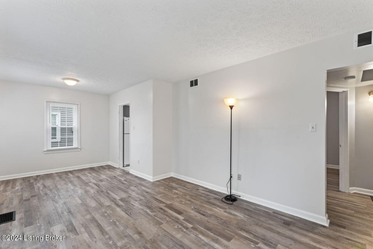 2710 Alanmede Road Louisville, KY 40205 - Photo 2 of 16 Living Room/Dining Area