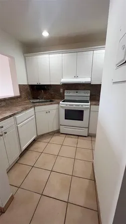 $230,000 | 6070 West 18th Avenue, Unit 323, Hialeah, FL 33012