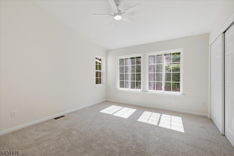13 Encampment Drive Bedminster, NJ 07921 - Photo 16 of 25