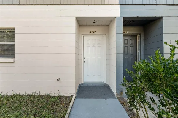 $139,900 | 6115 Southwest 12th Place, Unit 13D, Gainesville, FL 32607