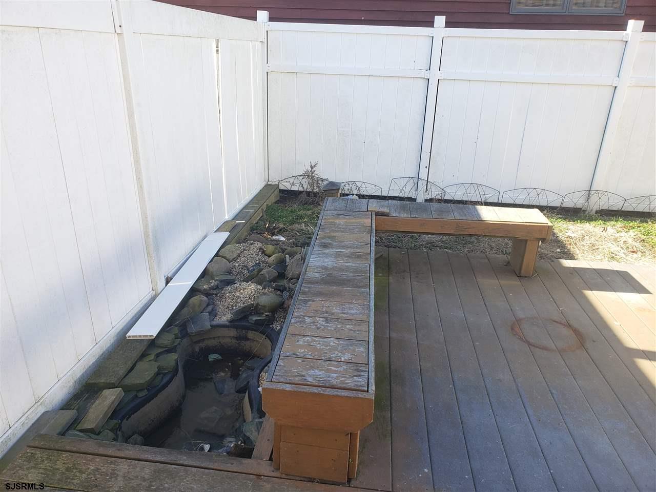 16 Vardon Road Brigantine, NJ 08203 - Photo 5 of 20 a view of a hallway