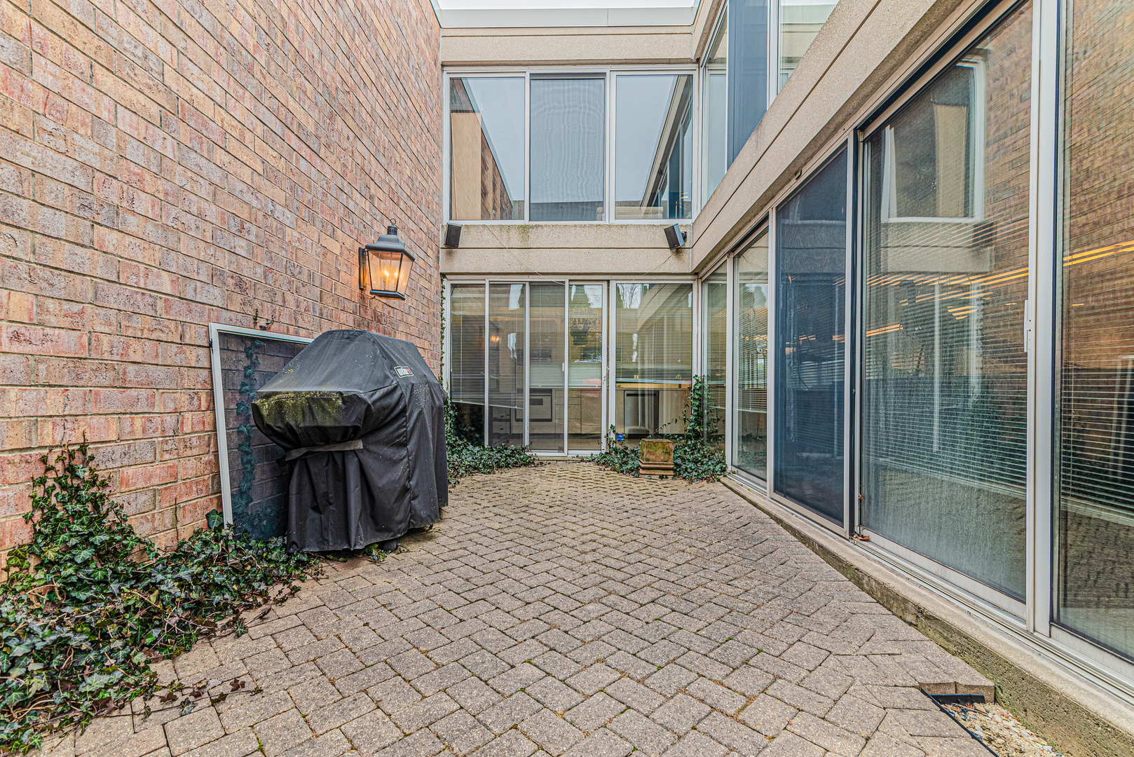 145 Wellington Road Northbrook, IL 60062 - Photo 30 of 32