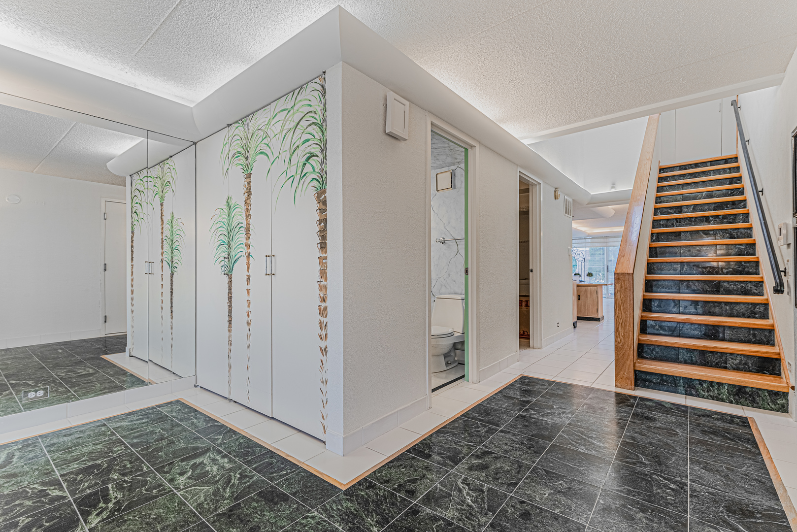 145 Wellington Road Northbrook, IL 60062 - Photo 3 of 32
