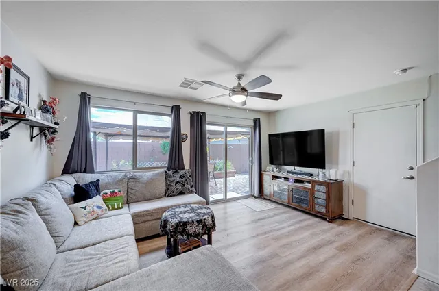 $369,999 | 4389 Panther Cove Drive, Las Vegas, NV 89115