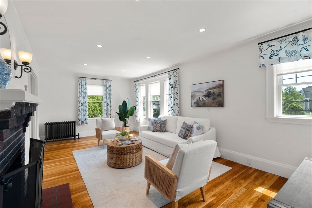 10 Creeley Road, Unit 10 Belmont, MA 02478 - Photo 3 of 19