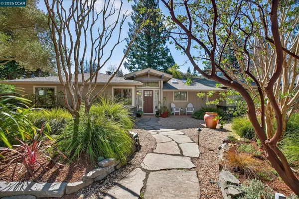 $2,650,000 | 5 El Corte, Orinda, CA 94563