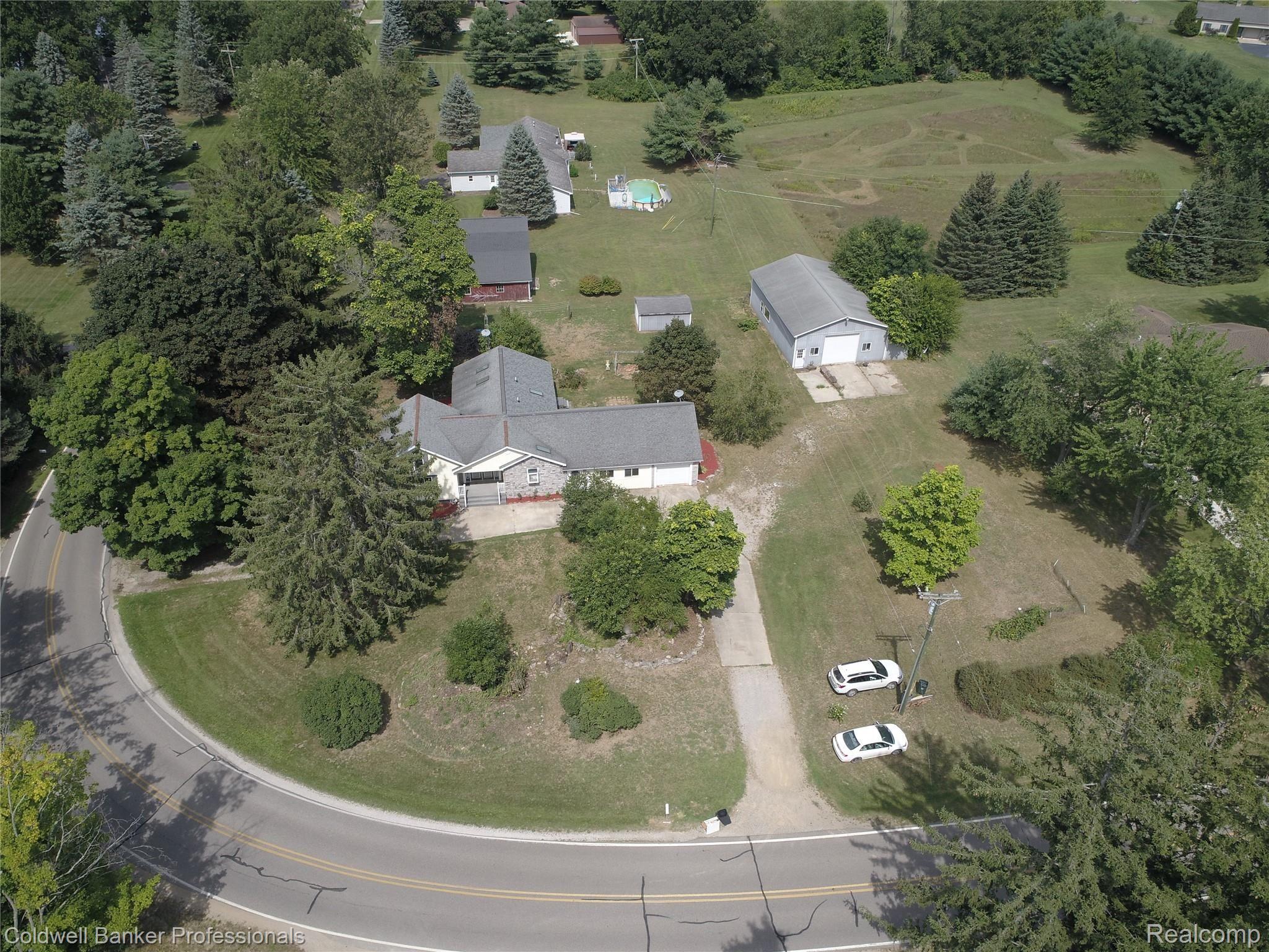 1845 Peppermill Road Lapeer, MI 48446 - Photo 9 of 61 DJI_0281.JPG