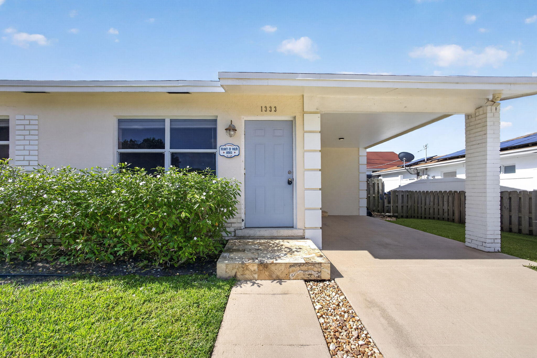1333 West 31st Street Riviera Beach, FL 33404 - Photo 5 of 46 Front