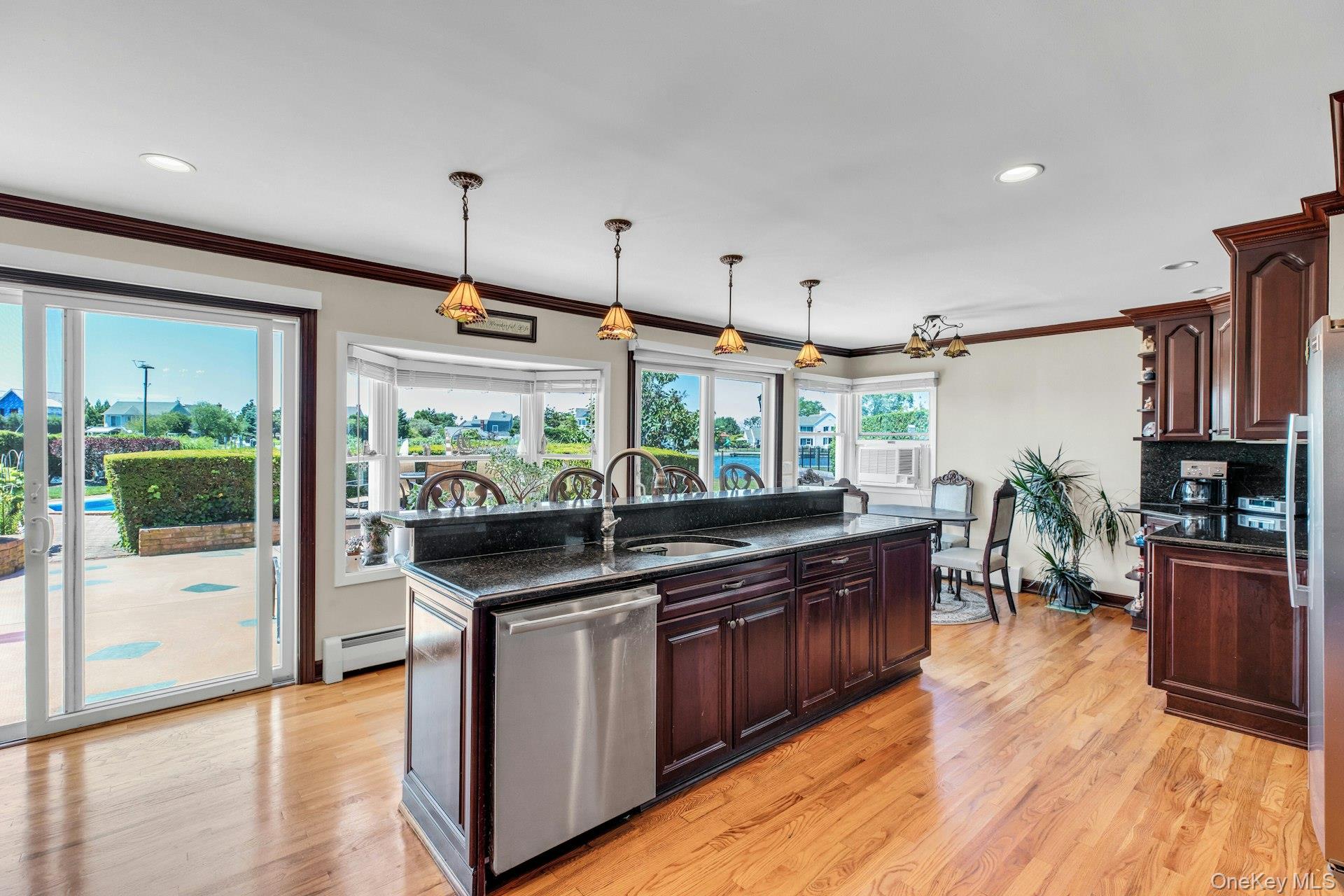 18 Beech Road Islip, NY 11751 - Photo 8 of 46