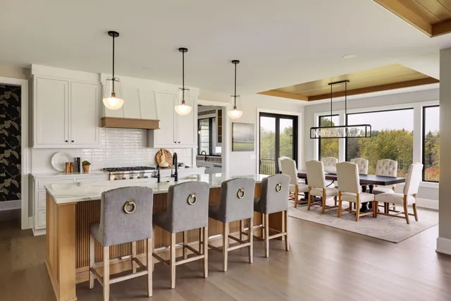 $2,795,000 | 2073 Bridgevine Court, Independence, MN 55359