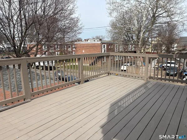 $2,000 | 252 Maplewood Avenue, Unit 1, Bridgeport, CT 06605