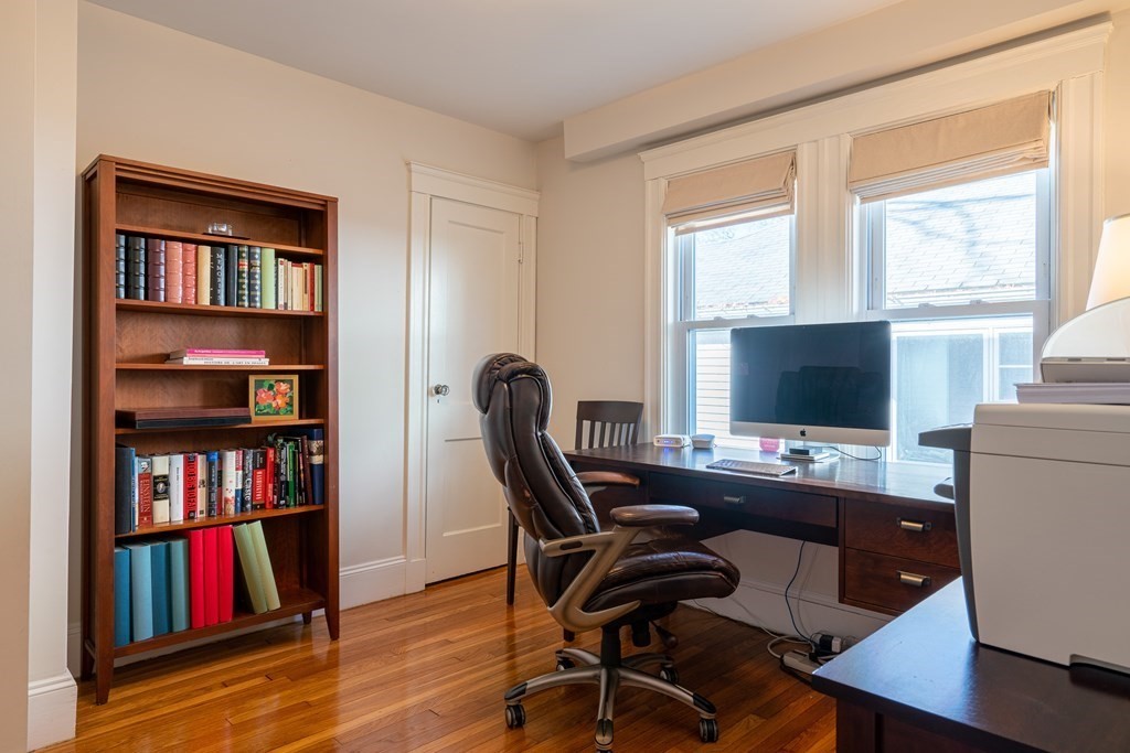 29 Farmcrest Avenue Lexington, MA 02421 - Photo 26 of 32