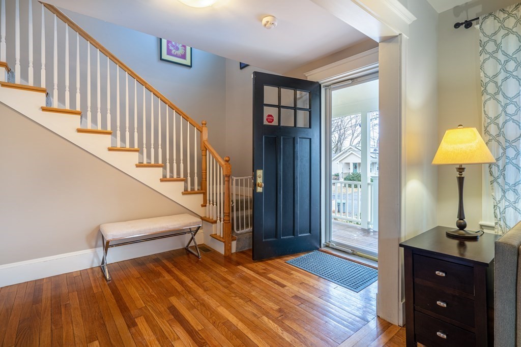 29 Farmcrest Avenue Lexington, MA 02421 - Photo 4 of 32