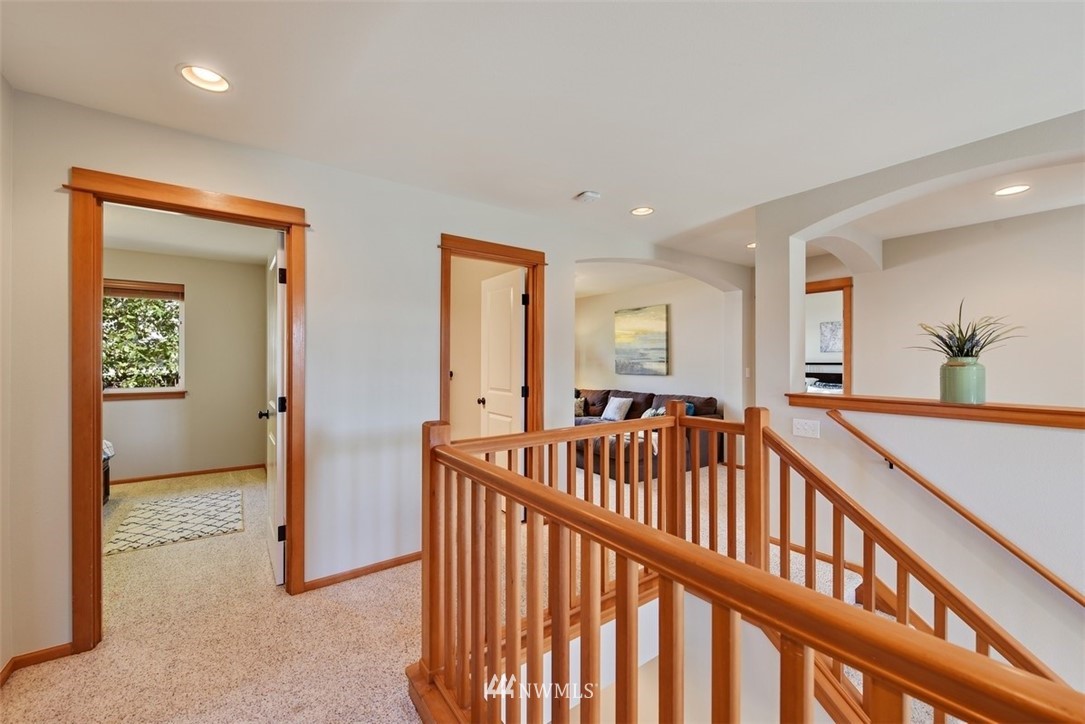 20106 84th Place Northeast Bothell, WA 98011 - Photo 13 of 25 Gallery Image 13