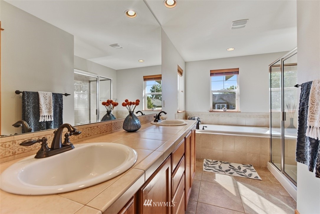 20106 84th Place Northeast Bothell, WA 98011 - Photo 15 of 25 Gallery Image 15