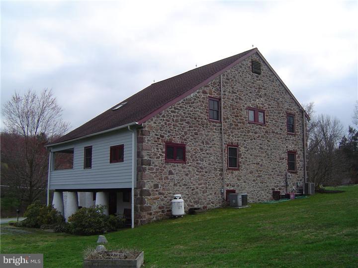 1416 Park Road Elverson, PA 19520 - Photo 2 of 24 Gallery Image 2