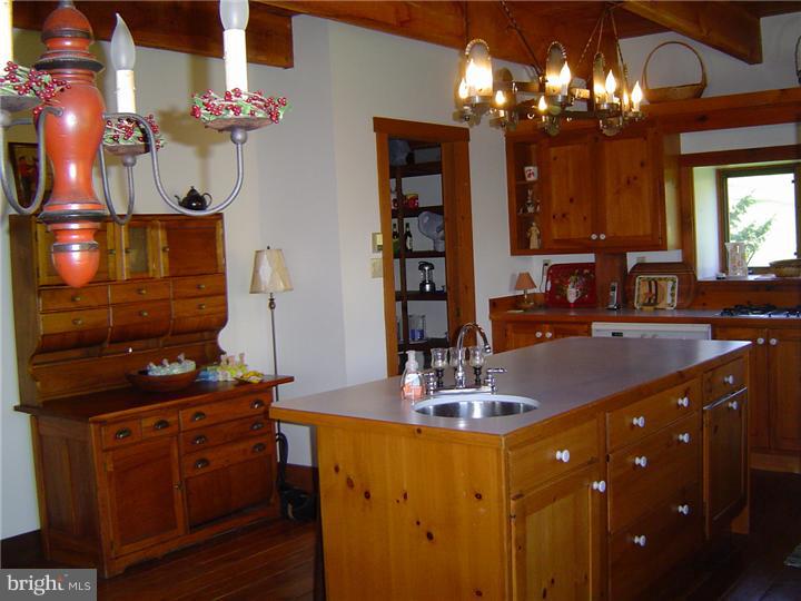 1416 Park Road Elverson, PA 19520 - Photo 12 of 24 Gallery Image 12