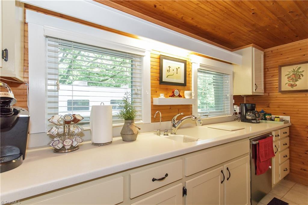 665 Isley Road Haw River, NC 27258 - Photo 8 of 29 Bright kitchen