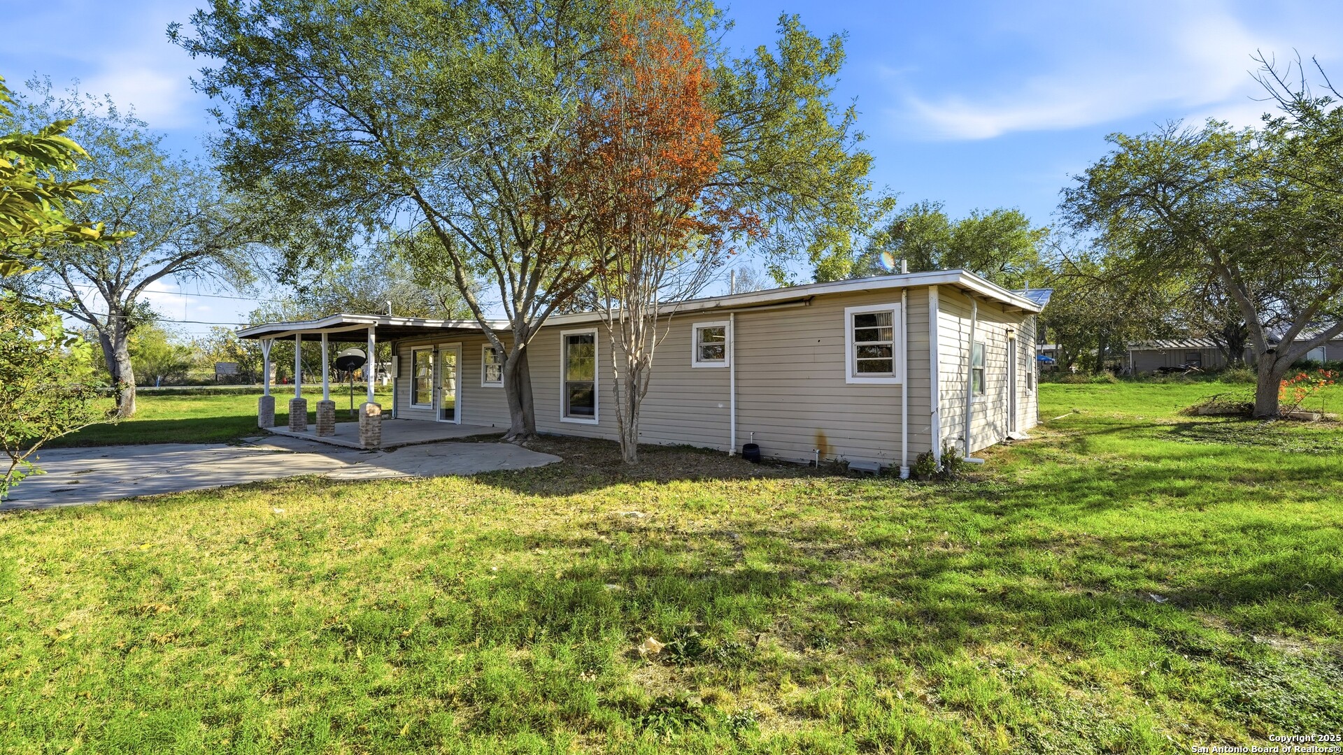 13895 Wisdom Road Atascosa, TX 78002 - Photo 2 of 48