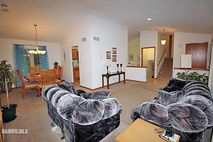 621 Barley Ridge Trail Freeport, IL 61032 - Photo 6 of 25 Gallery Image 6