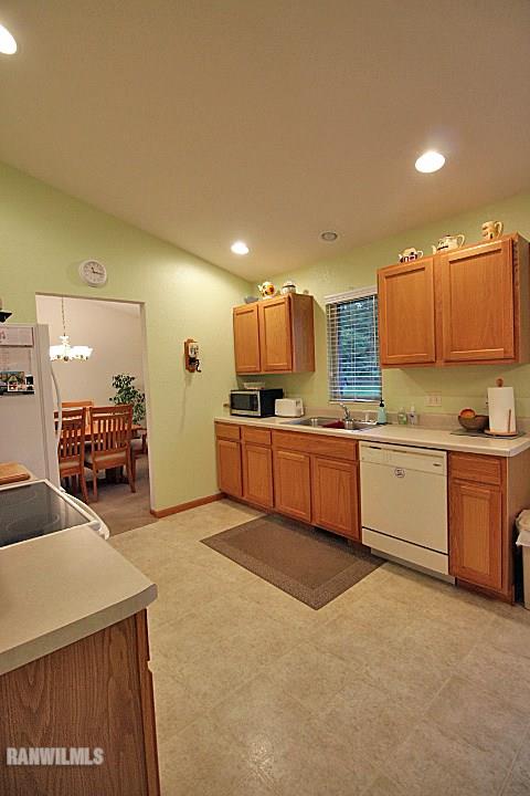 621 Barley Ridge Trail Freeport, IL 61032 - Photo 8 of 25 Gallery Image 8