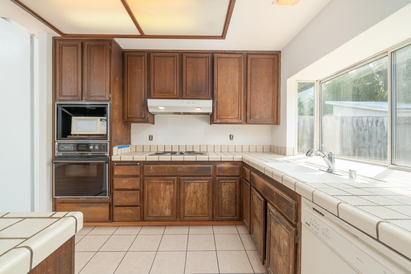 383 Santa Clara Place Santa Rosa, CA 95401 - Photo 7 of 16 Gallery Image 7