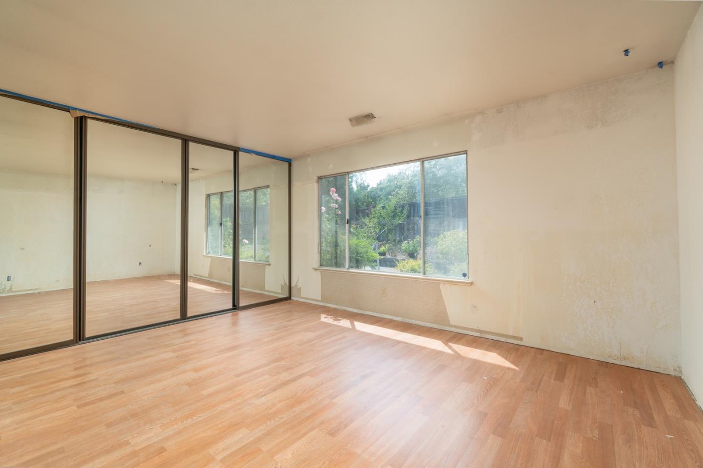 383 Santa Clara Place Santa Rosa, CA 95401 - Photo 8 of 16 Gallery Image 8