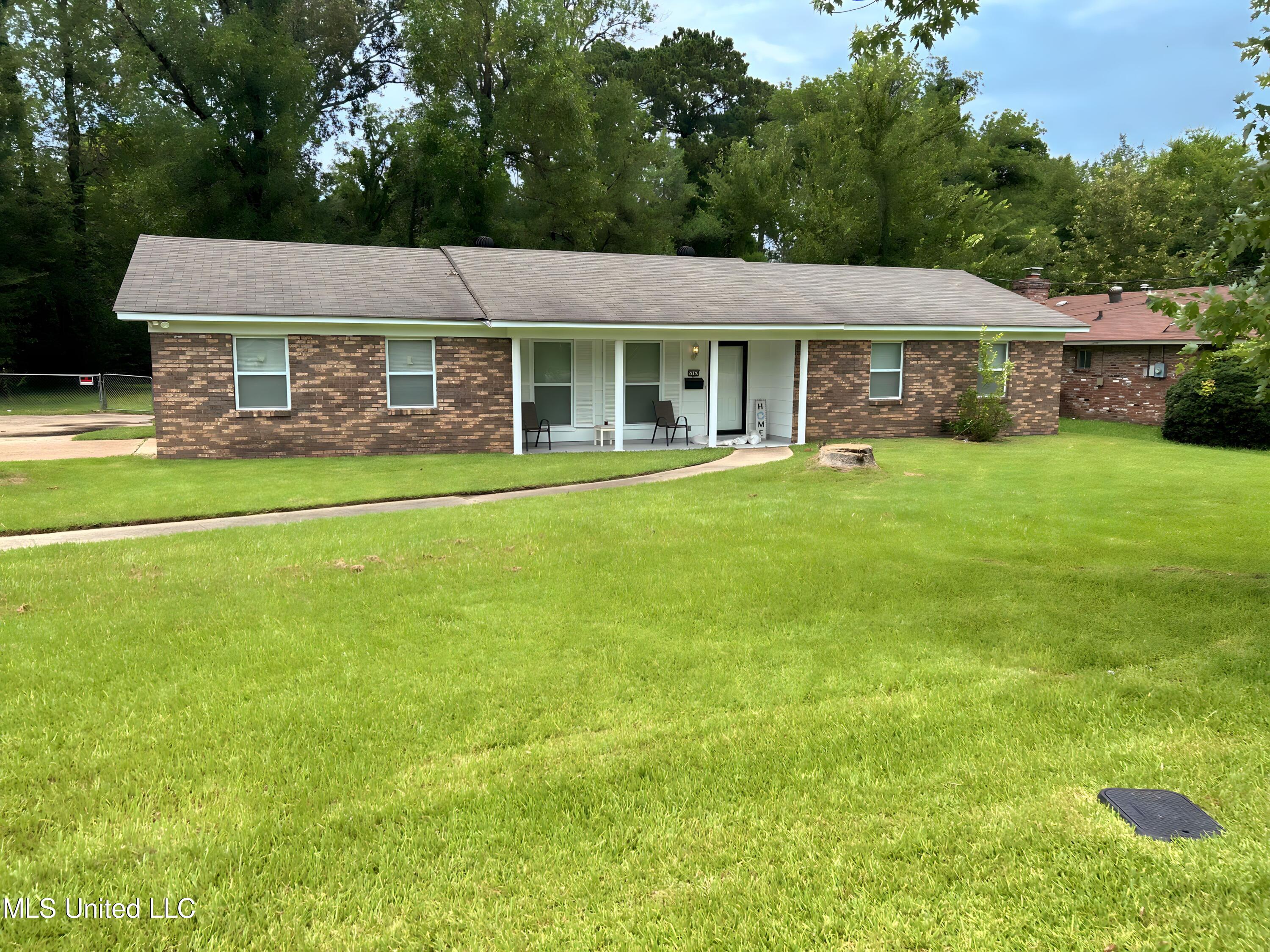 5767 Old Canton Road Jackson, MS 39211 - Photo 1 of 12 IMG_0338