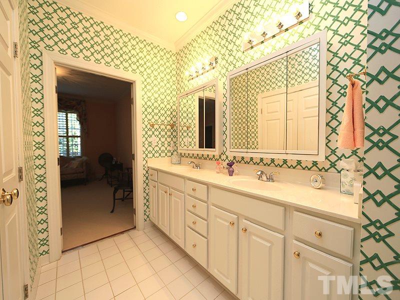 1313 Canfield Court Raleigh, NC 27608 - Photo 15 of 23