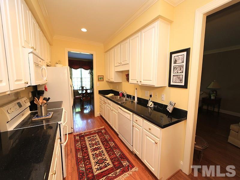 1313 Canfield Court Raleigh, NC 27608 - Photo 5 of 23