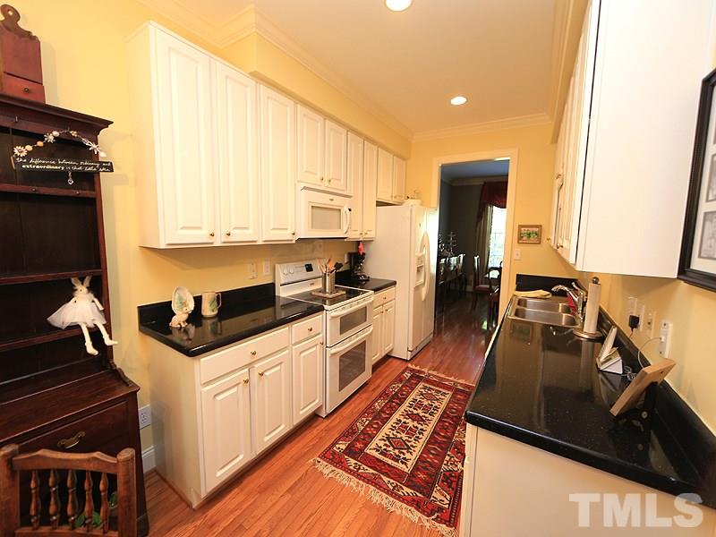1313 Canfield Court Raleigh, NC 27608 - Photo 7 of 23
