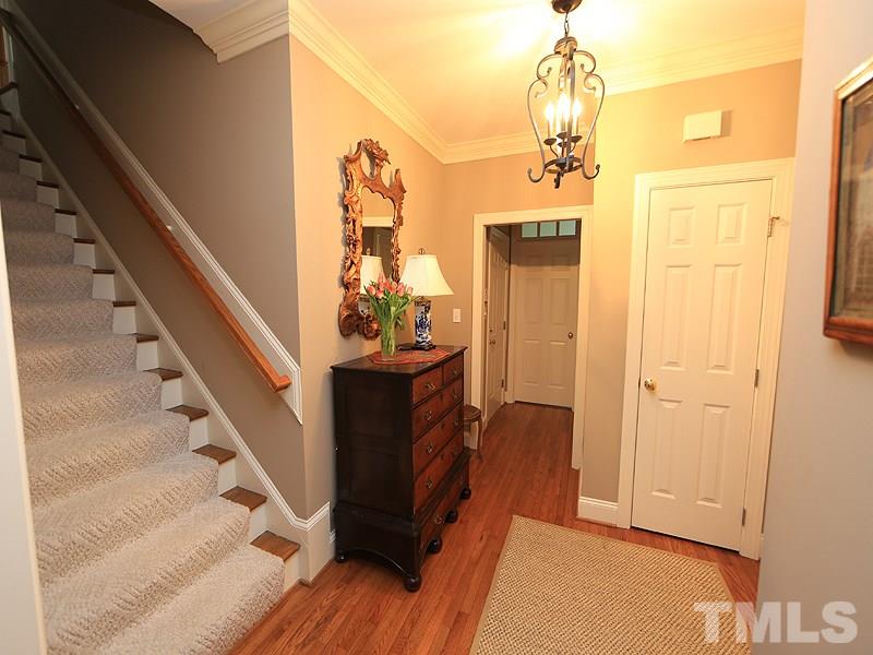 1313 Canfield Court Raleigh, NC 27608 - Photo 8 of 23