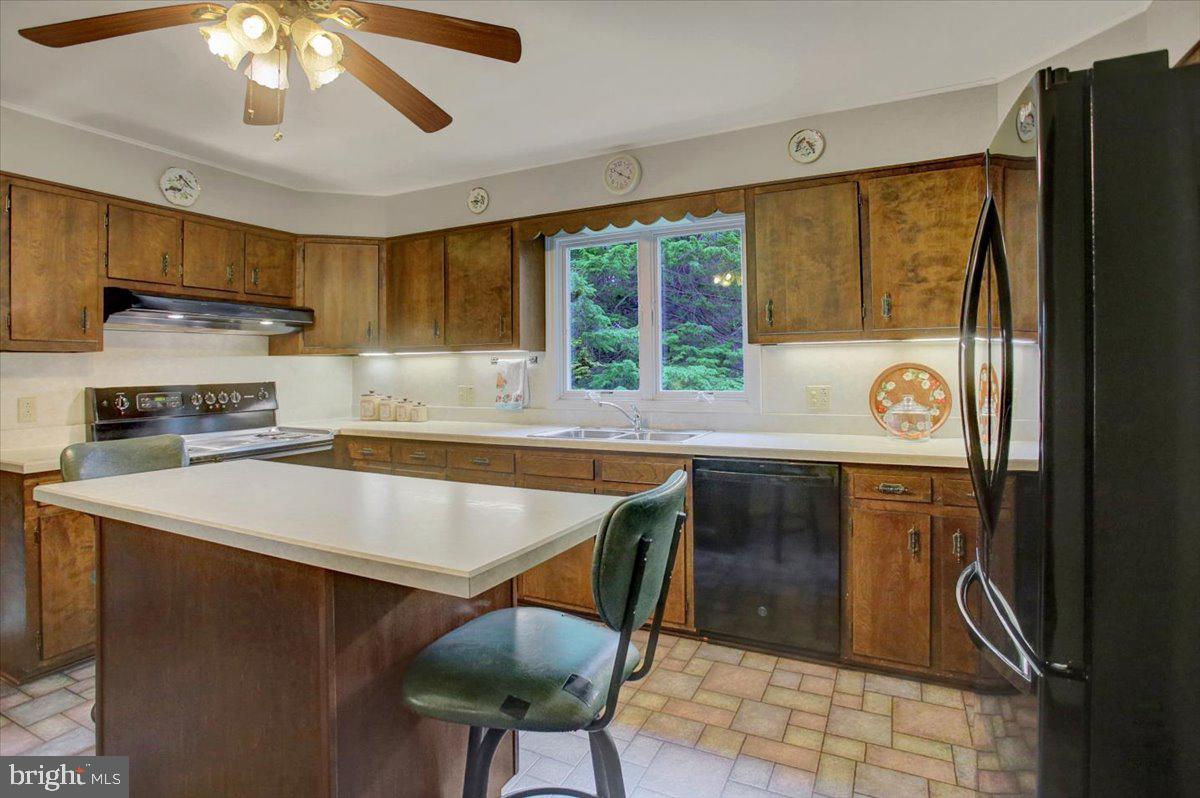 109 Capitol Hill Road Dillsburg, PA 17019 - Photo 18 of 66