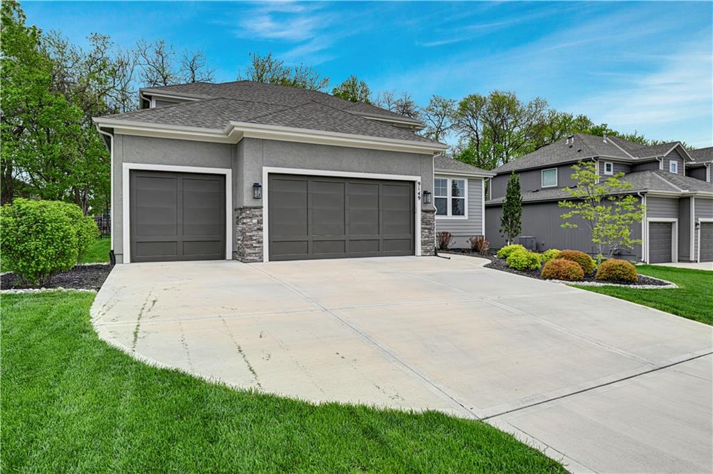 9149 Green Road Lenexa, KS 66227 - Photo 3 of 44