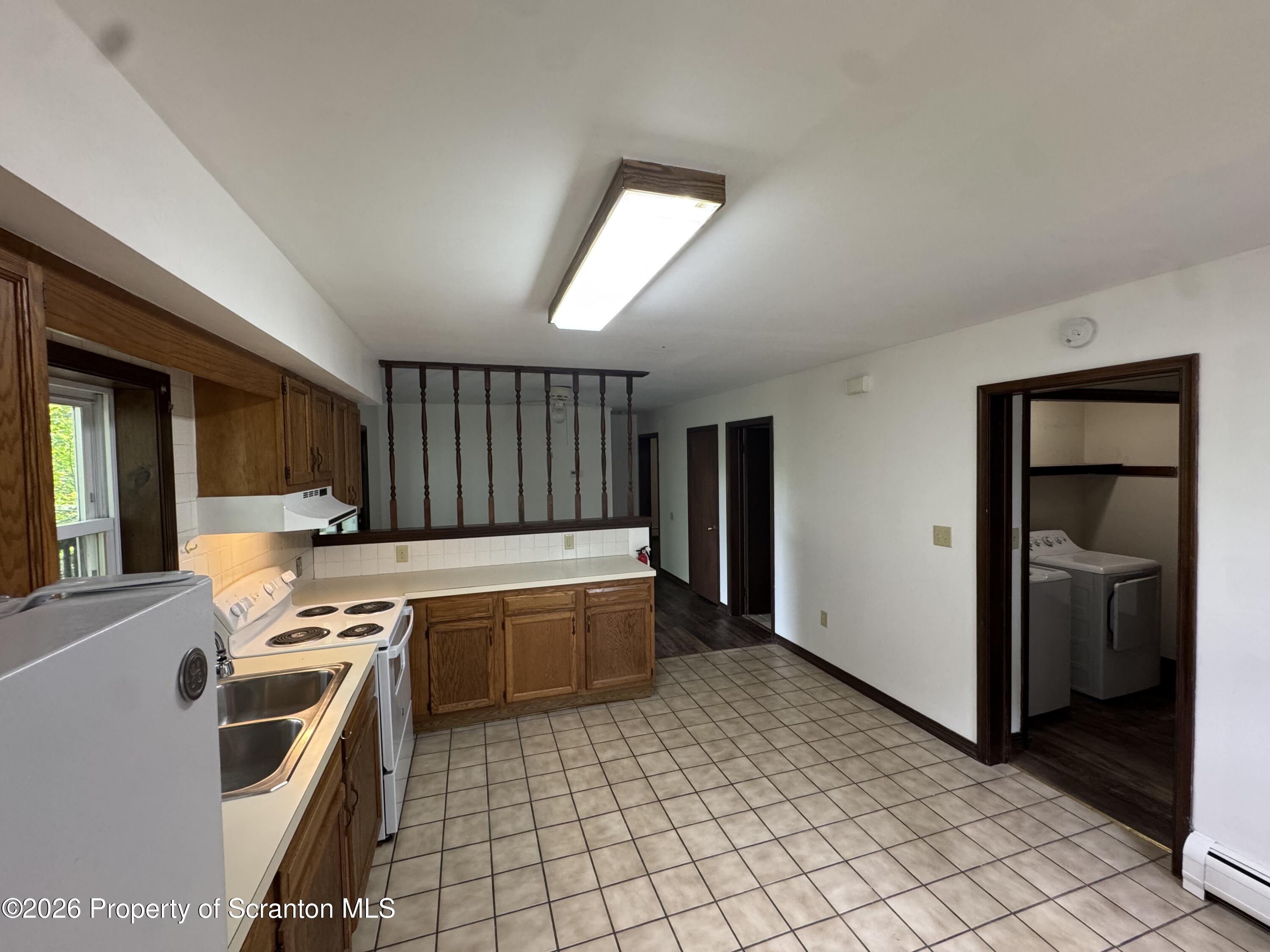 23 East Mountain Road, Unit B Scranton, PA 18505 - Photo 7 of 19 IMG_7585