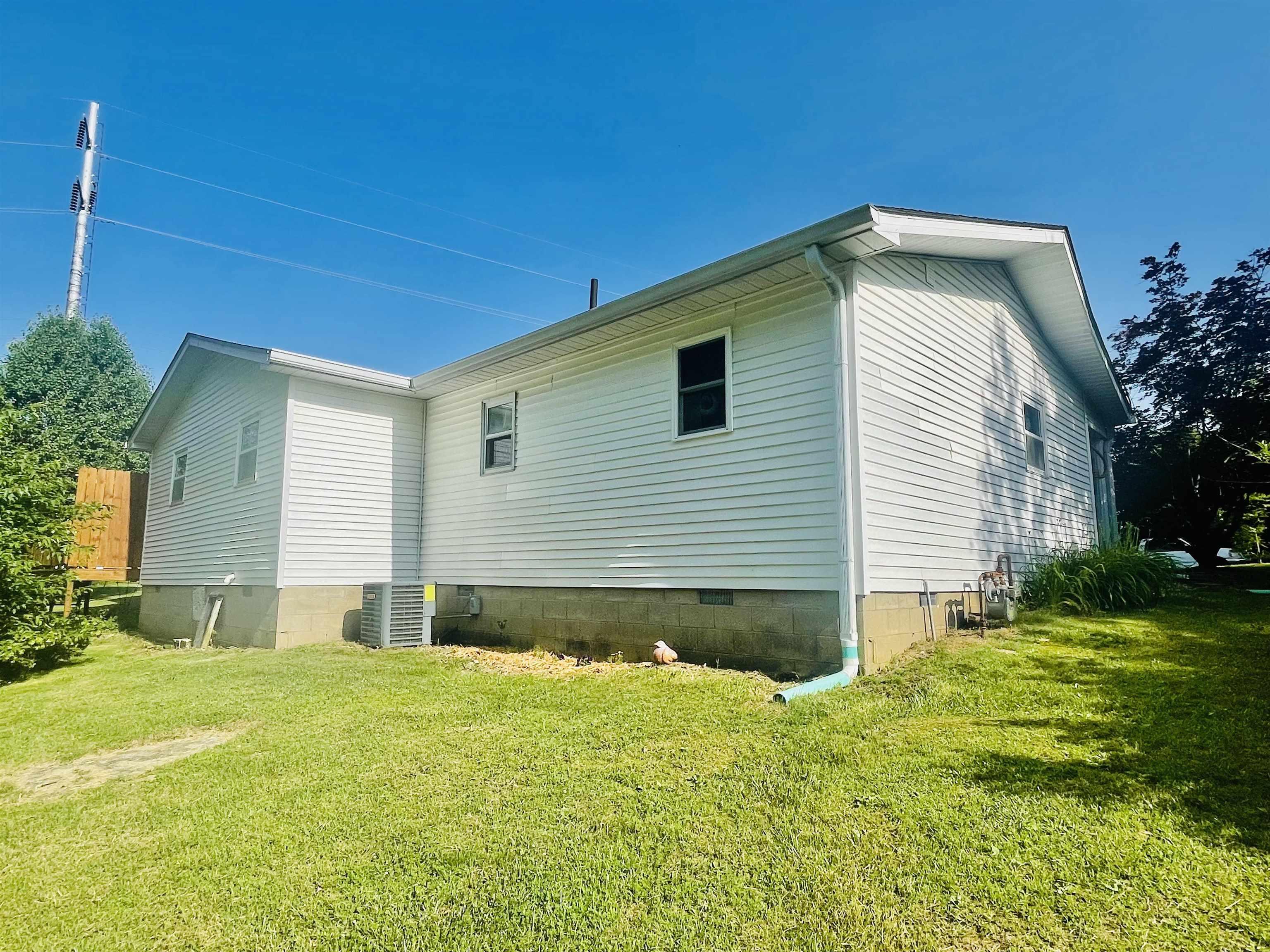 1027 Kentucky Hollow Road Bedford, IN 47421 - Photo 8 of 36