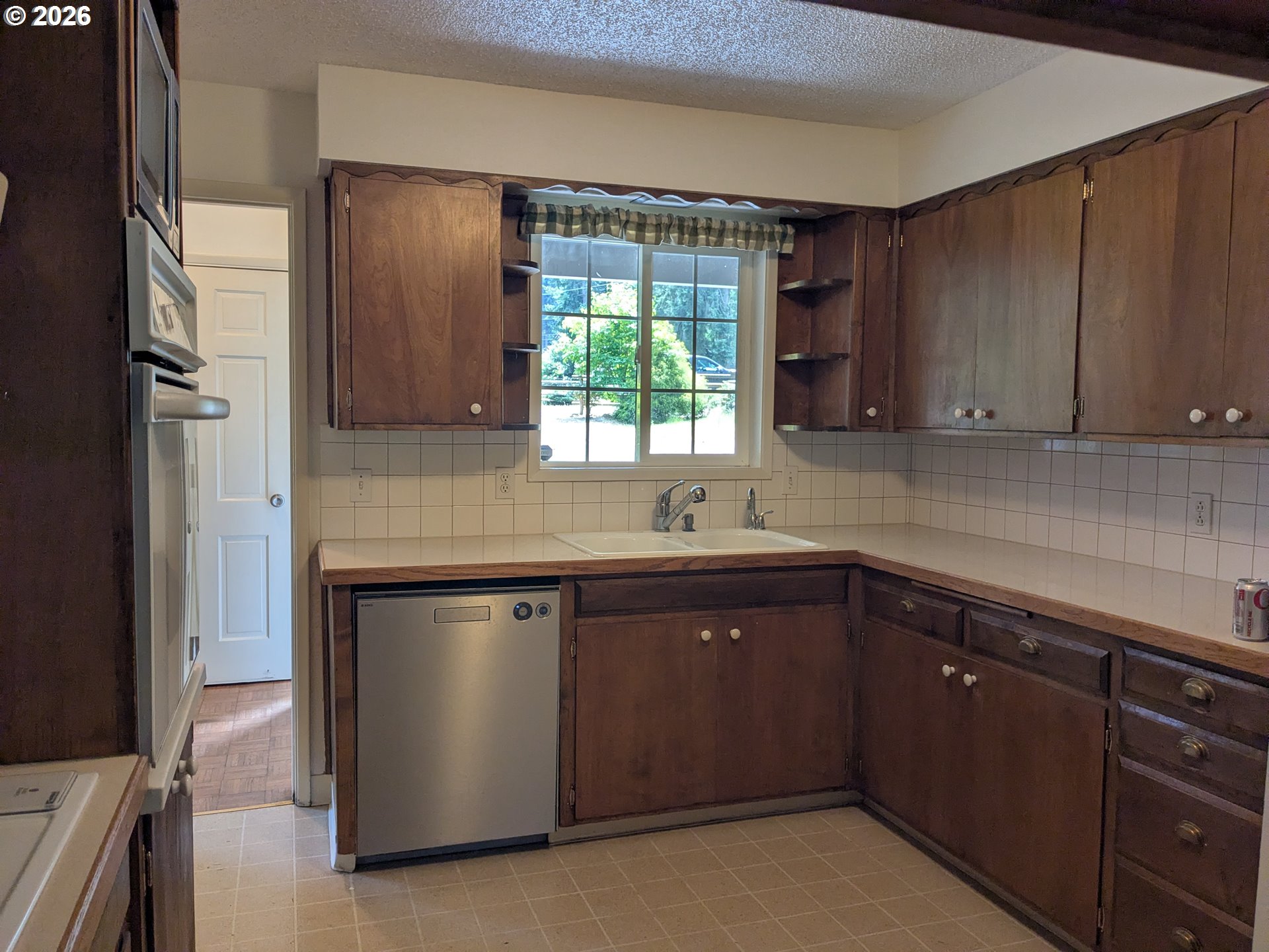 15341 South Hattan Road Oregon City, OR 97045 - Photo 15 of 41 Kitchen