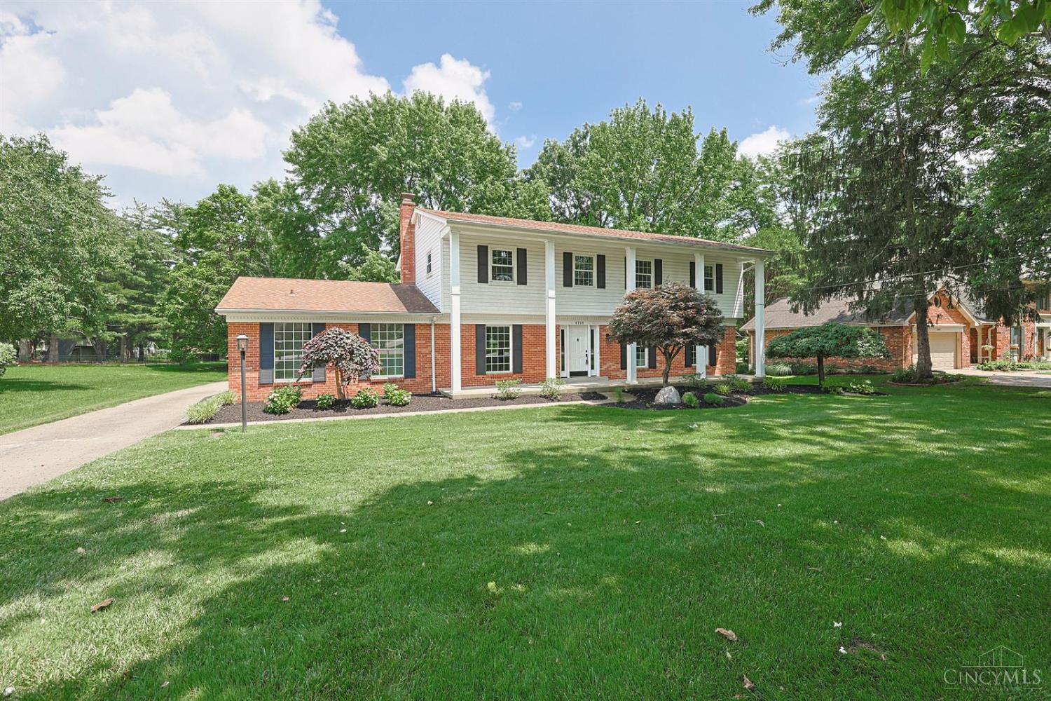 8765 Weller Road Cincinnati, OH 45249 - Photo 1 of 63
