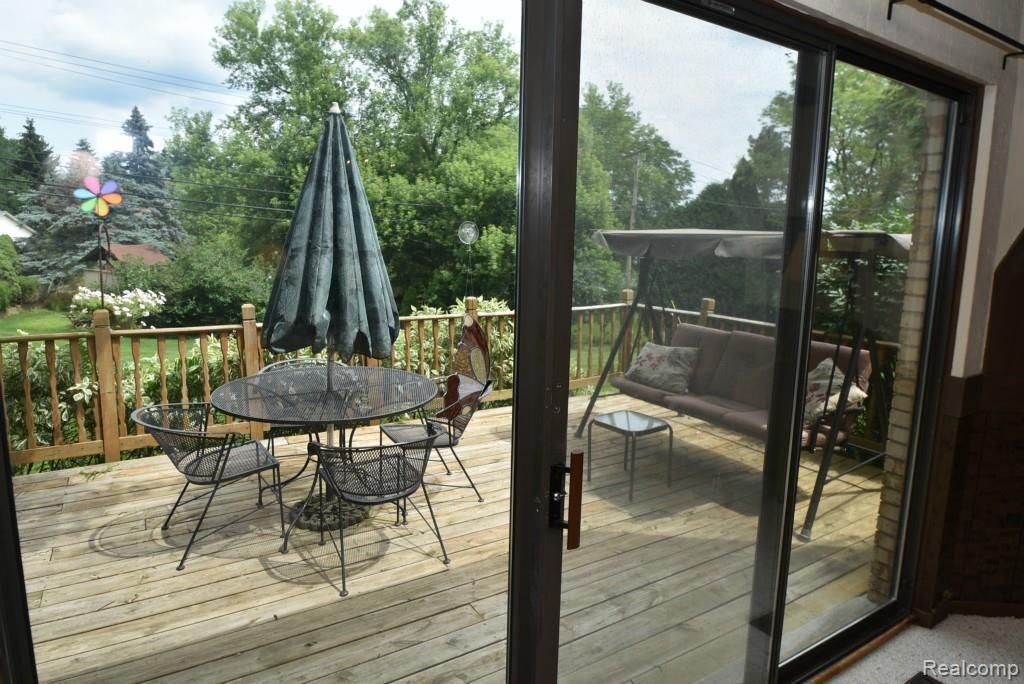 2284 West Avon Road Rochester Hills, MI 48309 - Photo 30 of 53