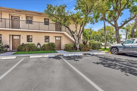 $249,900 | 2965 Northeast 8th Terrace, Unit 101, Oakland Park, FL 33334