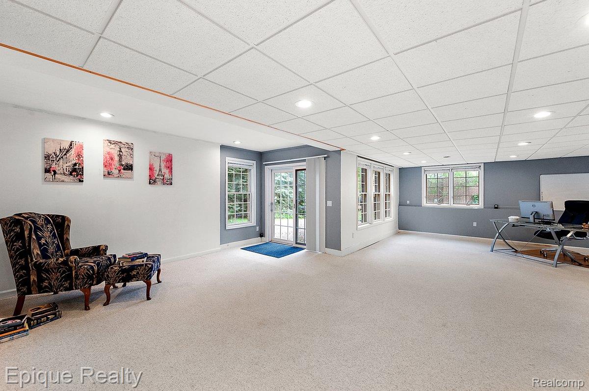 1909 Catlin Drive Rochester, MI 48306 - Photo 52 of 76 1909 Catlin Dr-98.jpg